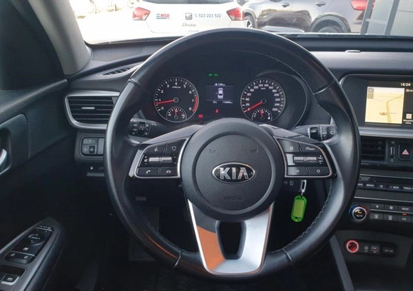 Kia Optima cena 66500 przebieg: 118386, rok produkcji 2019 z Kraków małe 191